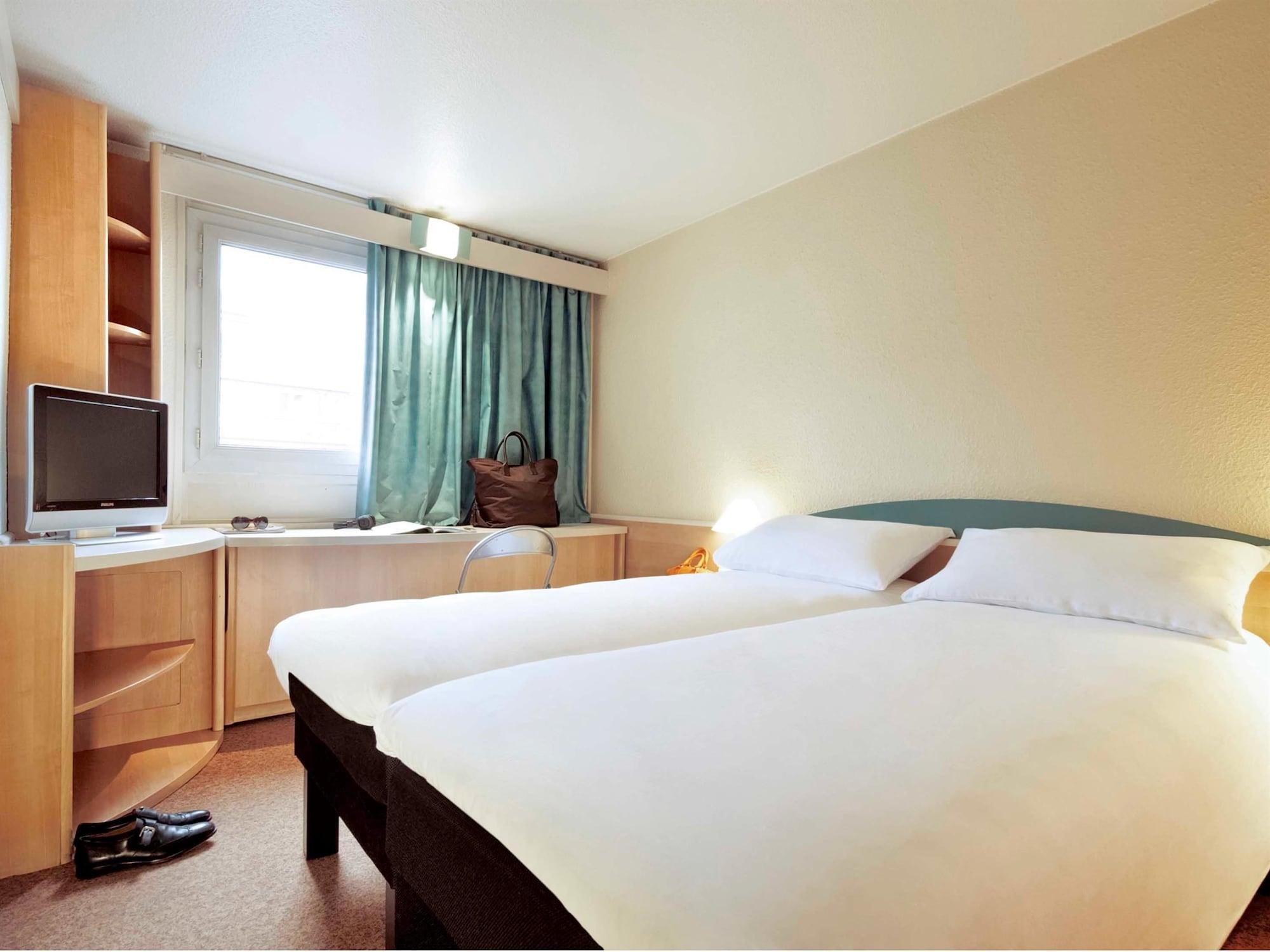 Ibis Car Ferry 3*