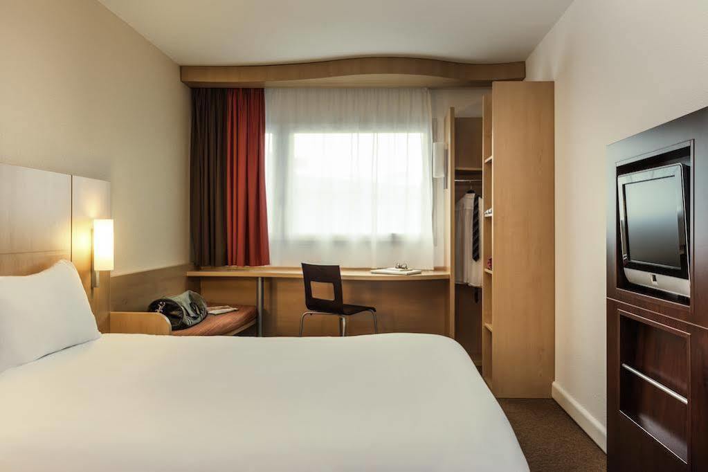 Hotel Ibis Car Ferry Calais